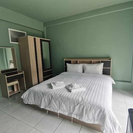 4 Palms Hotel Pratumanak Pattaya Dış mekan fotoğraf