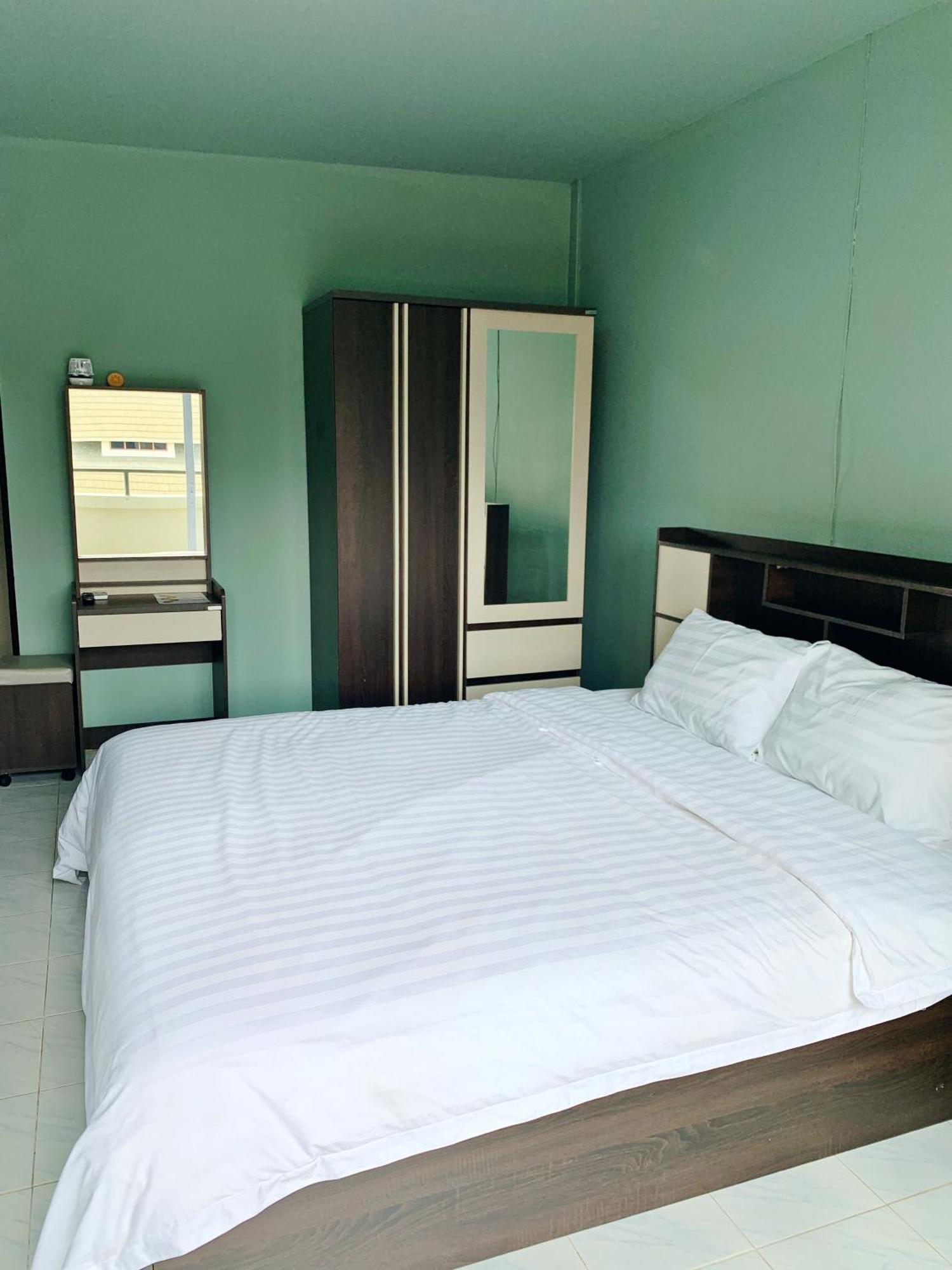 4 Palms Hotel Pratumanak Pattaya Dış mekan fotoğraf